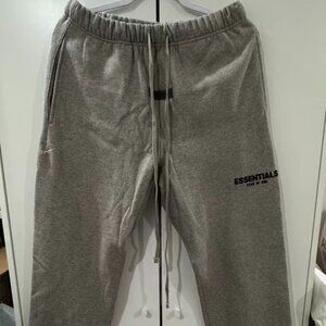Essential Jogger Pant